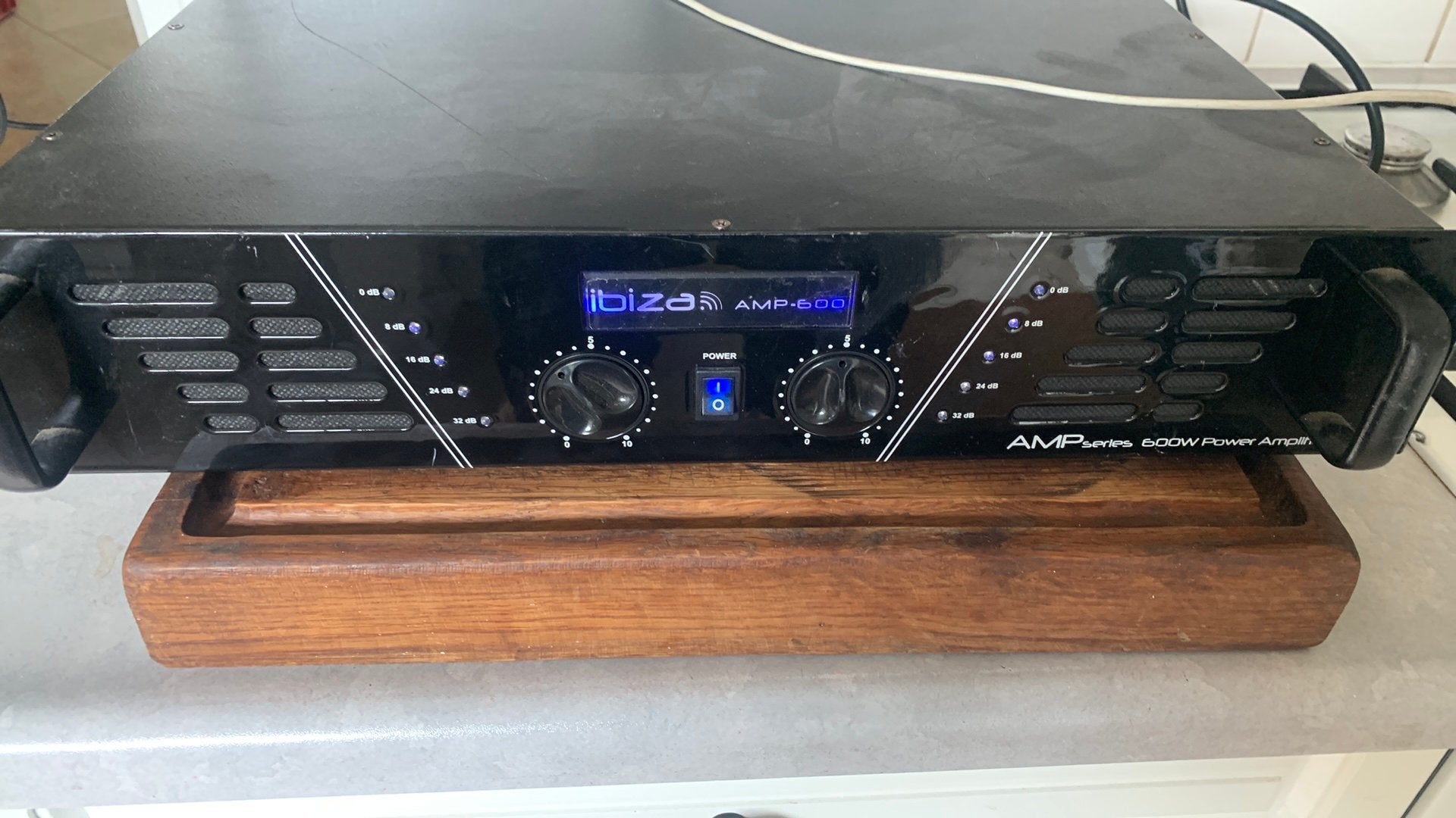 Ibiza sound AMP 600 pa versterker, Ophalen of Verzenden, Zo goed als nieuw