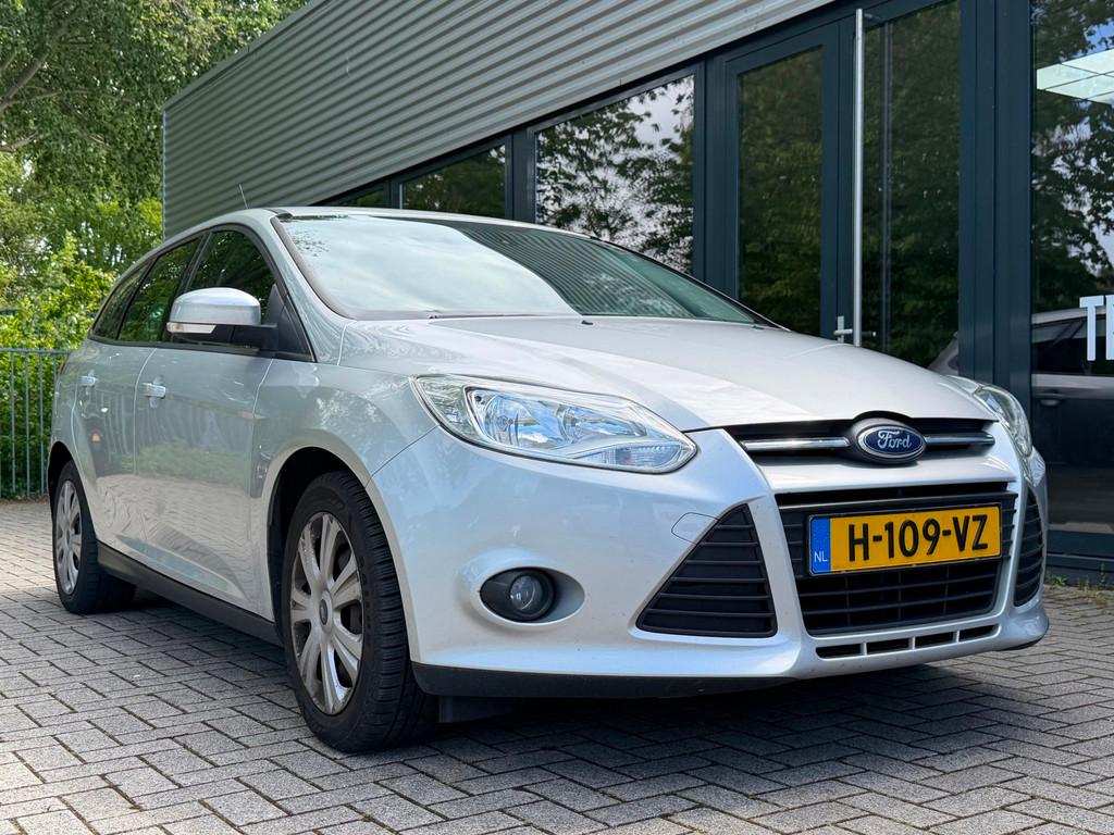Ford Focus Wagon 1.0 EcoBoost Titanium Airco Navi, Euro 5, 125 pk, Gebruikt, Handgeschakeld