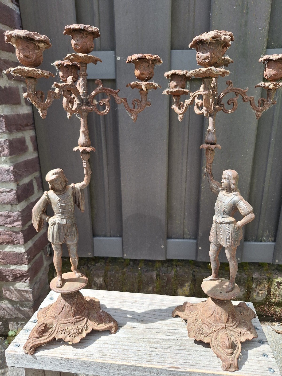 Antieke 19e eeuwse gietijzeren kandelaber set, Zimerman Hana, Ophalen