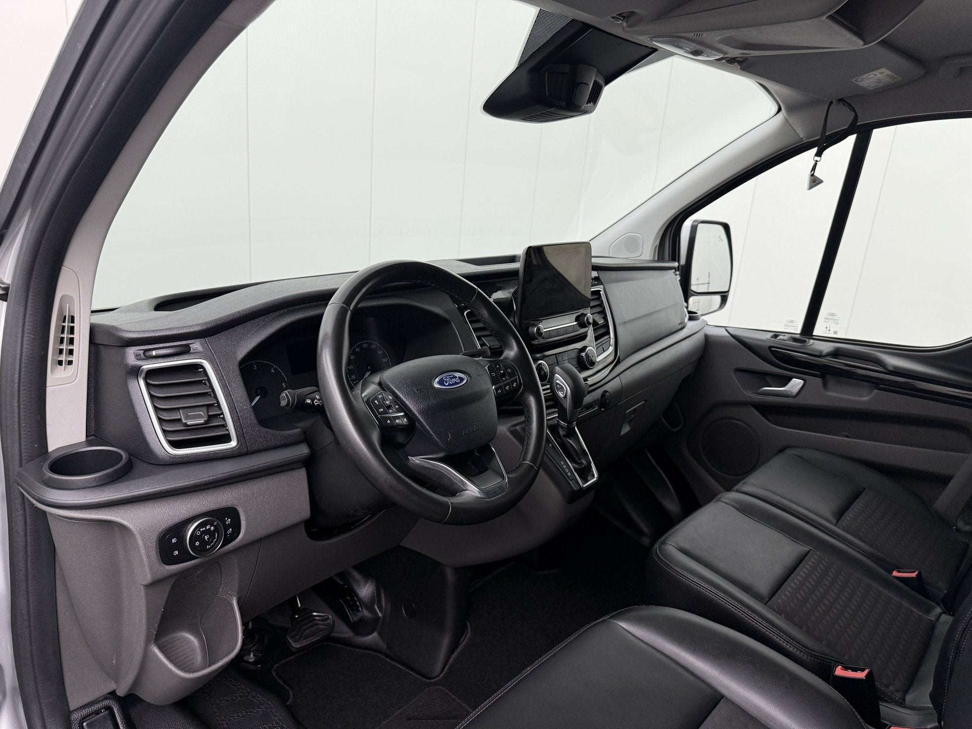 Ford Transit Custom 2.0TDCi 170PK Automaat Sport | Trekhaak, Automaat, Dealer onderhouden, Gebruikt, Elektrische ramen