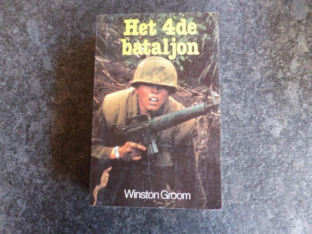 winston groom het 4de bataljon, Boeken, Ophalen of Verzenden, Zo goed als nieuw