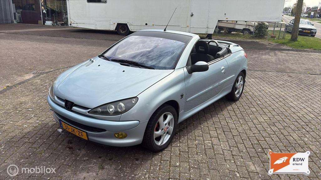 Peugeot 206 CC 1.6-16V, Voorwielaandrijving, Gebruikt, 4 cilinders, Cabriolet