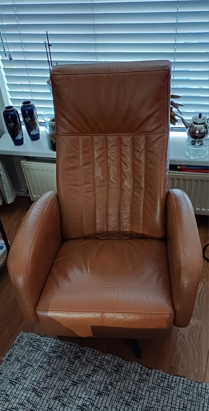 Draaibare relaxfauteuil cognac kleur –  leder, Ophalen, Gebruikt, Vintage, 50 tot 75 cm