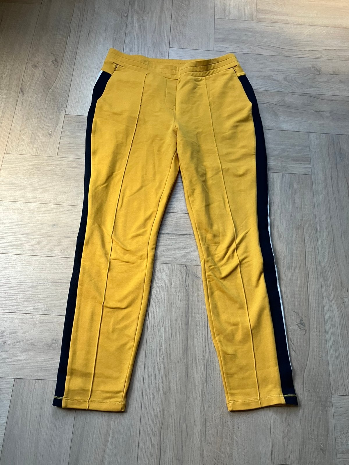 Gele broek van Anna van Toor maat S, Kleding | Dames, Geel, Ophalen of Verzenden, Zo goed als nieuw, Maat 36 (S)