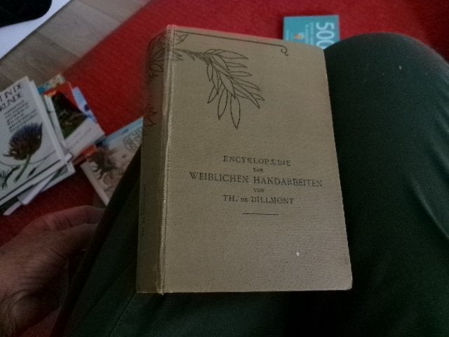 antieke Encyklopaedie der WEiblichen Handarbeiten 1900, Ophalen of Verzenden