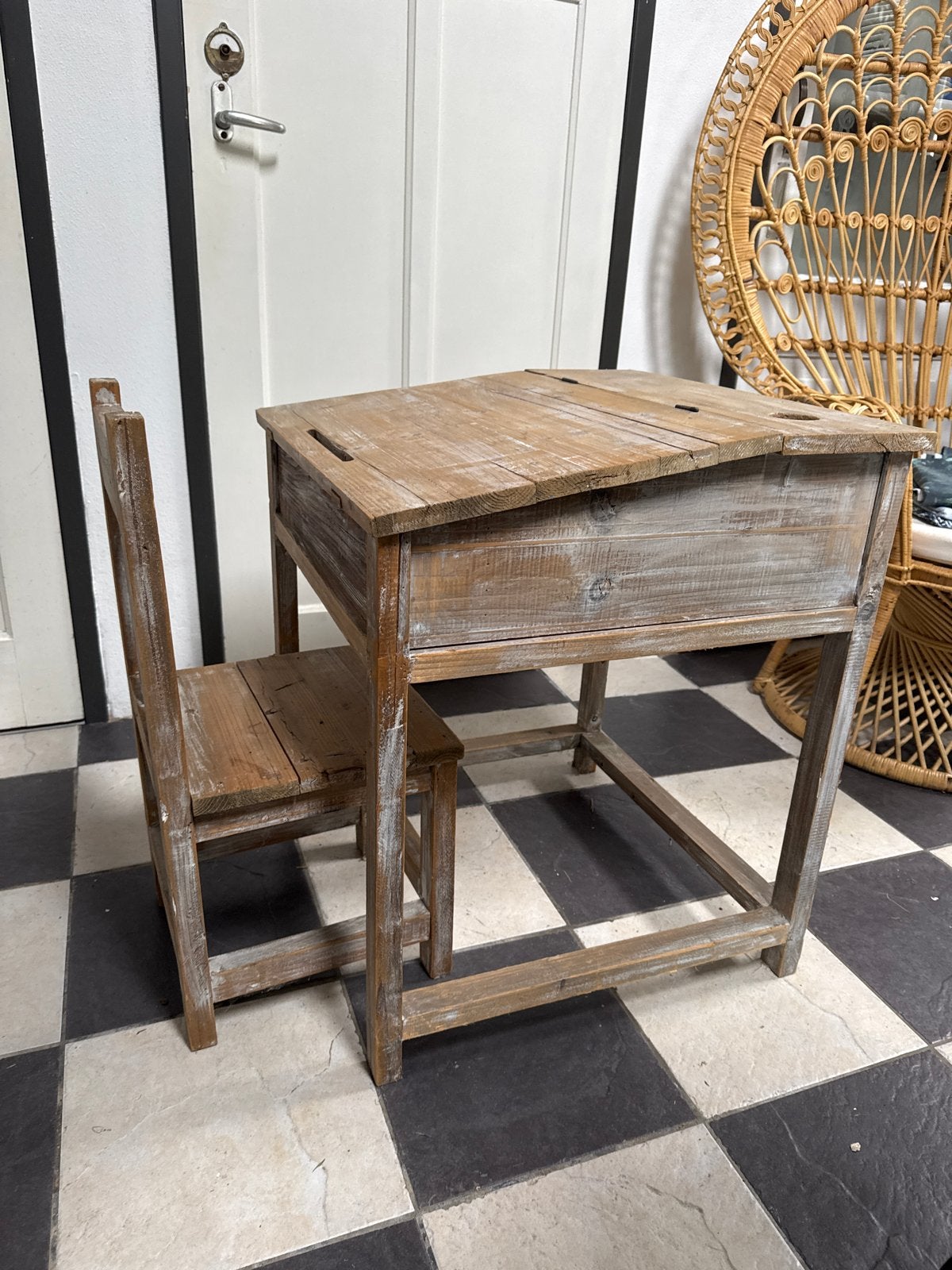 houten kinderbureau met stoel, Ophalen, Gebruikt, Tafel(s) en Stoel(en)