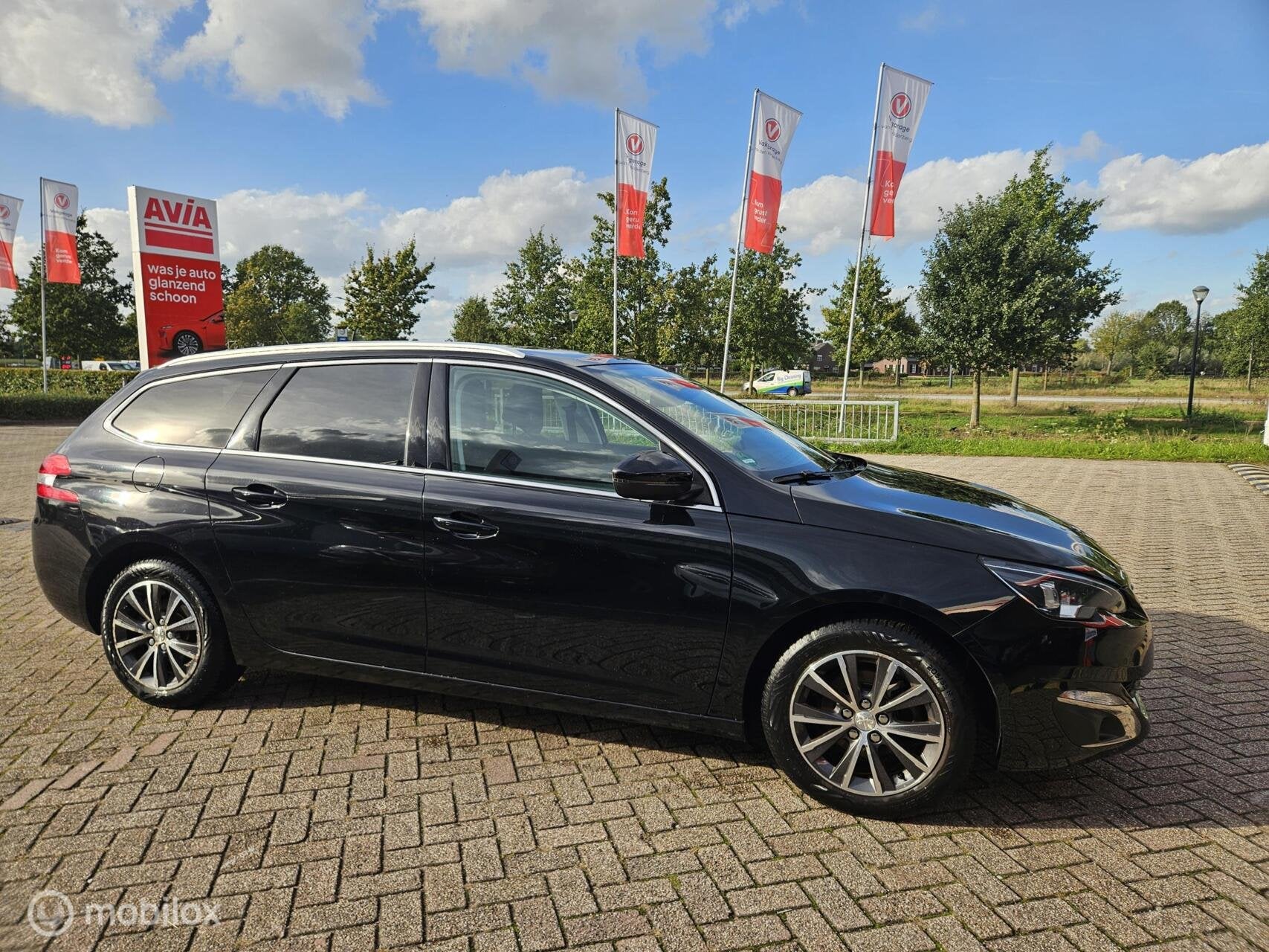Peugeot 308 SW 1.2 PureTech Allure, Voorwielaandrijving, Gebruikt, Euro 6, 1199 cc