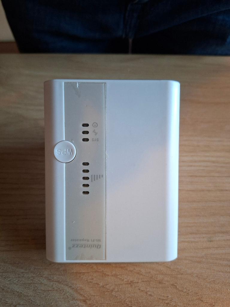 Wifi Versterker / Repeater - Quintessz, Ophalen of Verzenden, Gebruikt, Overige Merken