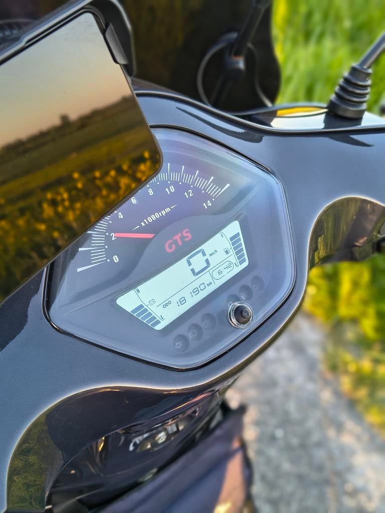 GTS Scooter, inclusief accessoires, Overige merken, Gebruikt, Ophalen of Verzenden, Benzine