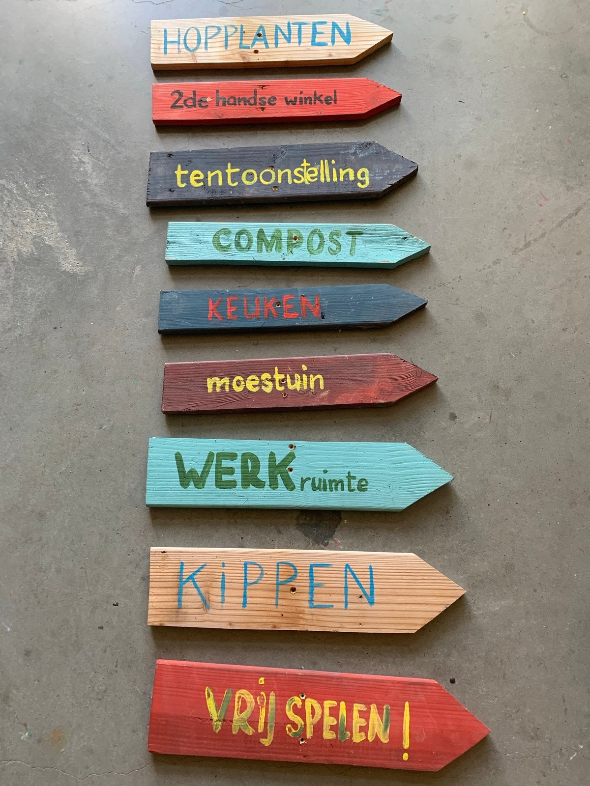 Leuke zelfgemaakte houten bordjes voor in de tuin, Ophalen of Verzenden, Gebruikt