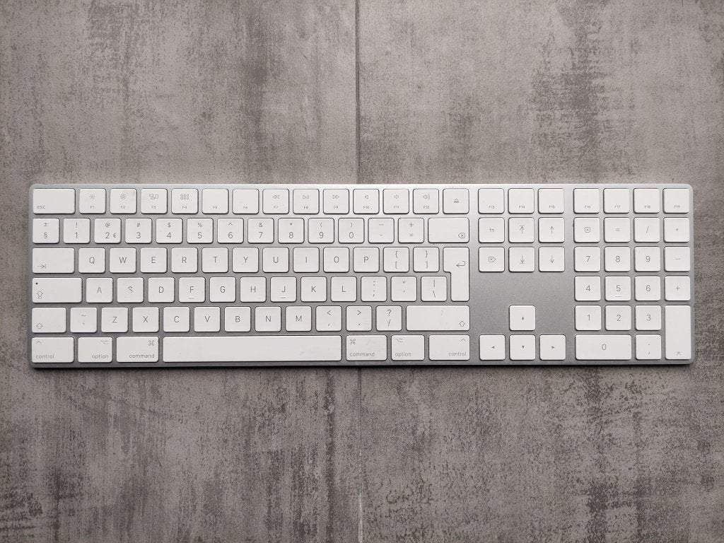 Apple toetsenbord wit in nette staat, Computers en Software, Ophalen of Verzenden, Apple