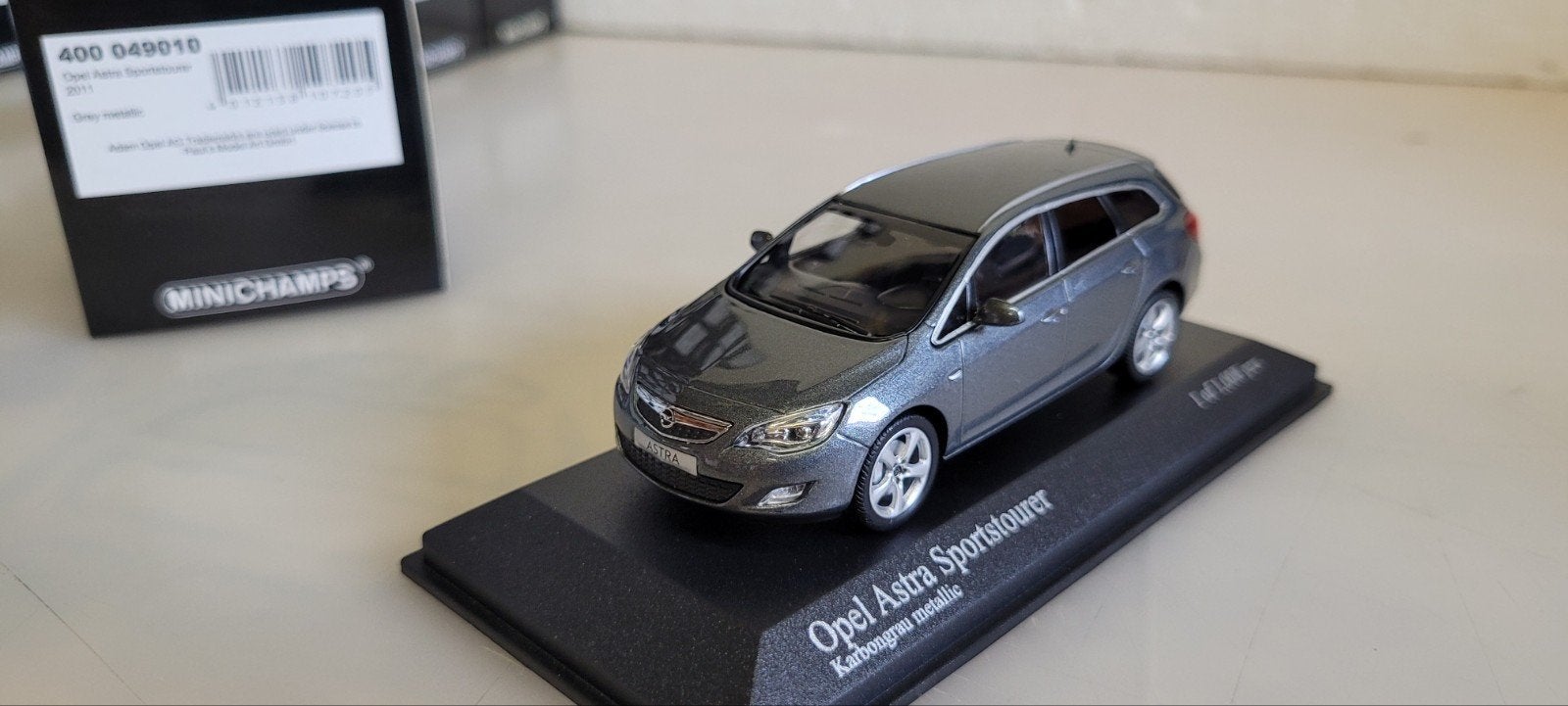 Minichamps 2011 Opel Astra J Sportstourer, Hobby en Vrije tijd, Modelauto's | 1:43, Ophalen of Verzenden, Nieuw, Auto, MiniChamps