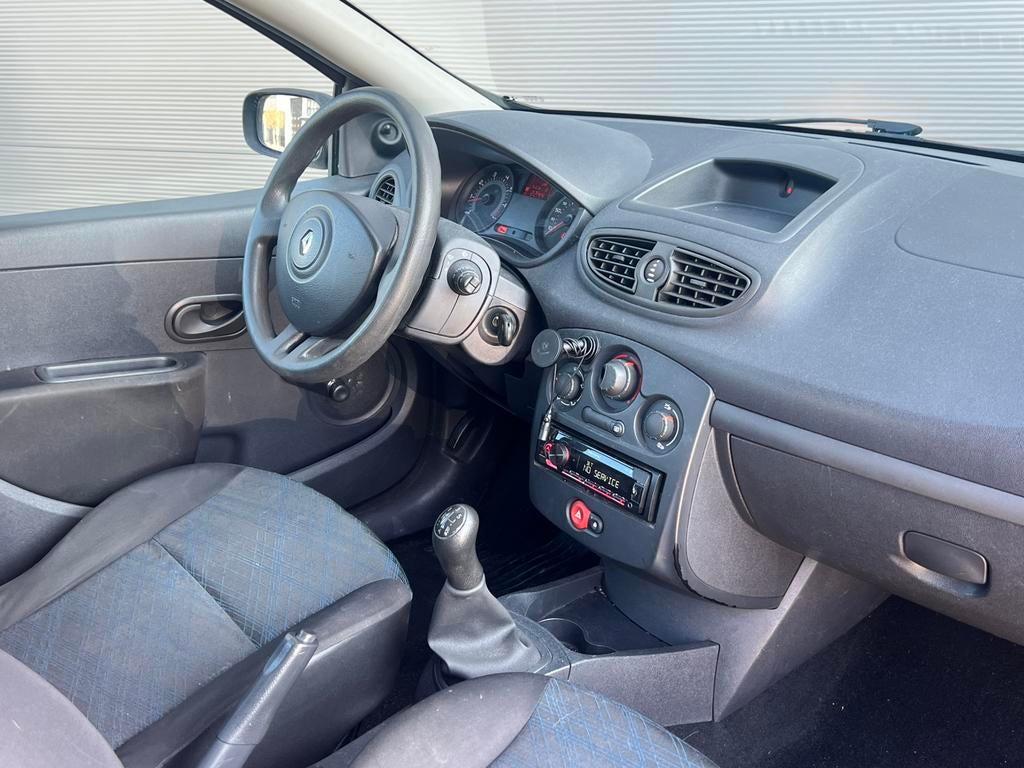 Goedrijdende Renault Clio 1.2 5-deurs 2007 65PK/Benzine/APK!, 4 cilinders, Origineel Nederlands, Handgeschakeld, Grijs