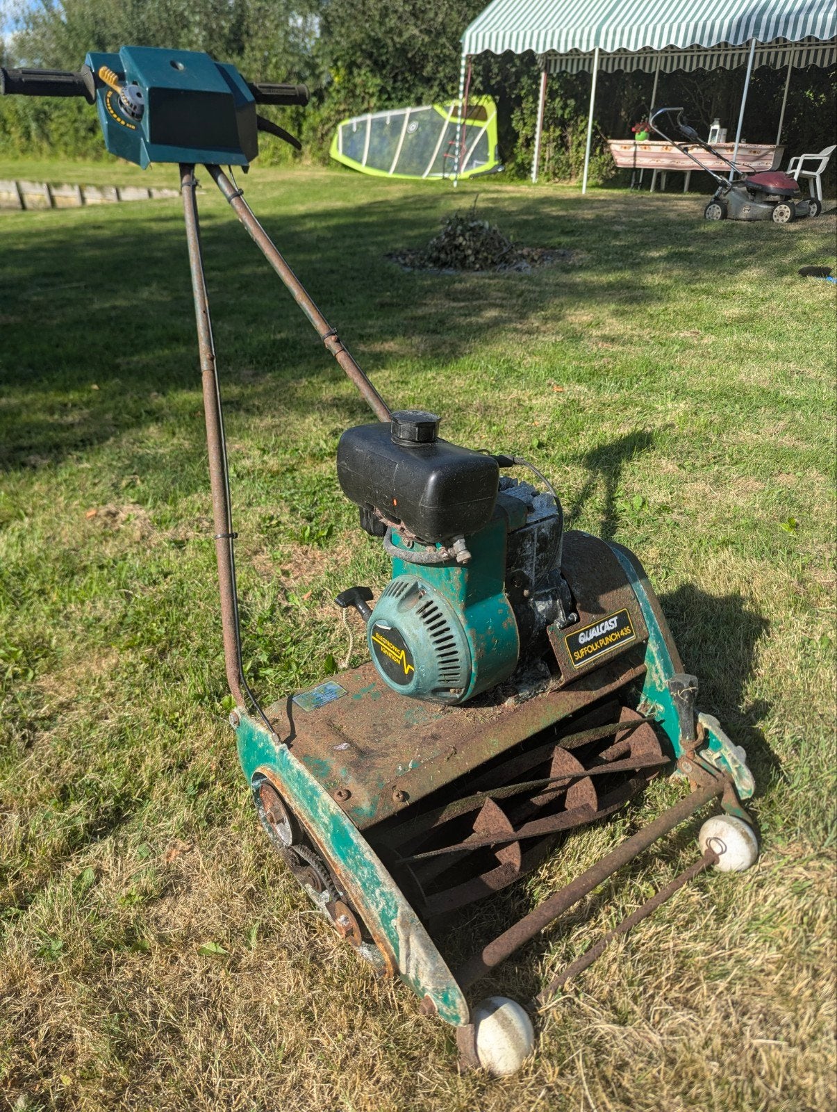 Qualcast 43S kooimaaier (benzine grasmaaier), Tuin en Terras, Grasmaaiers, Gebruikt, Benzine-grasmaaier, 40 t/m 49 cm, Kooimesmaaier