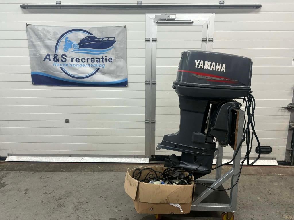 Yamaha 115 pk V4 / 2000 / Powertrim / Autolube, Gebruikt, Elektrische start, Ophalen of Verzenden, 30 pk of meer