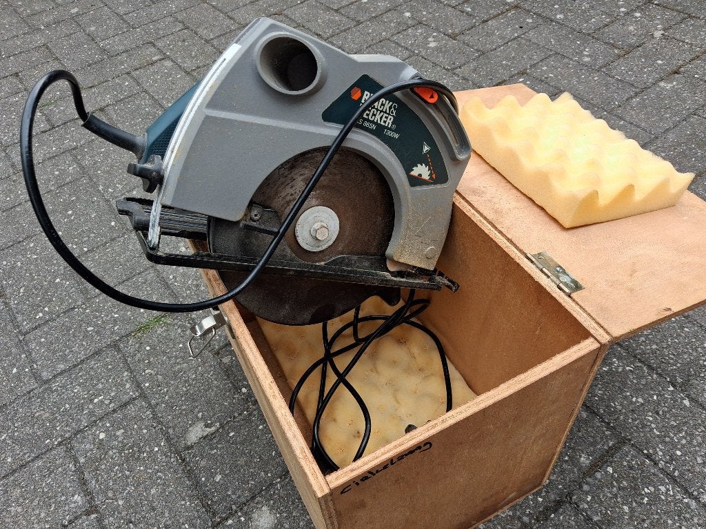 Black & Decker Cirkelzaag KS865N 1300W met kist, Gebruikt, Cirkelzaag, 70 mm of meer, Ophalen of Verzenden