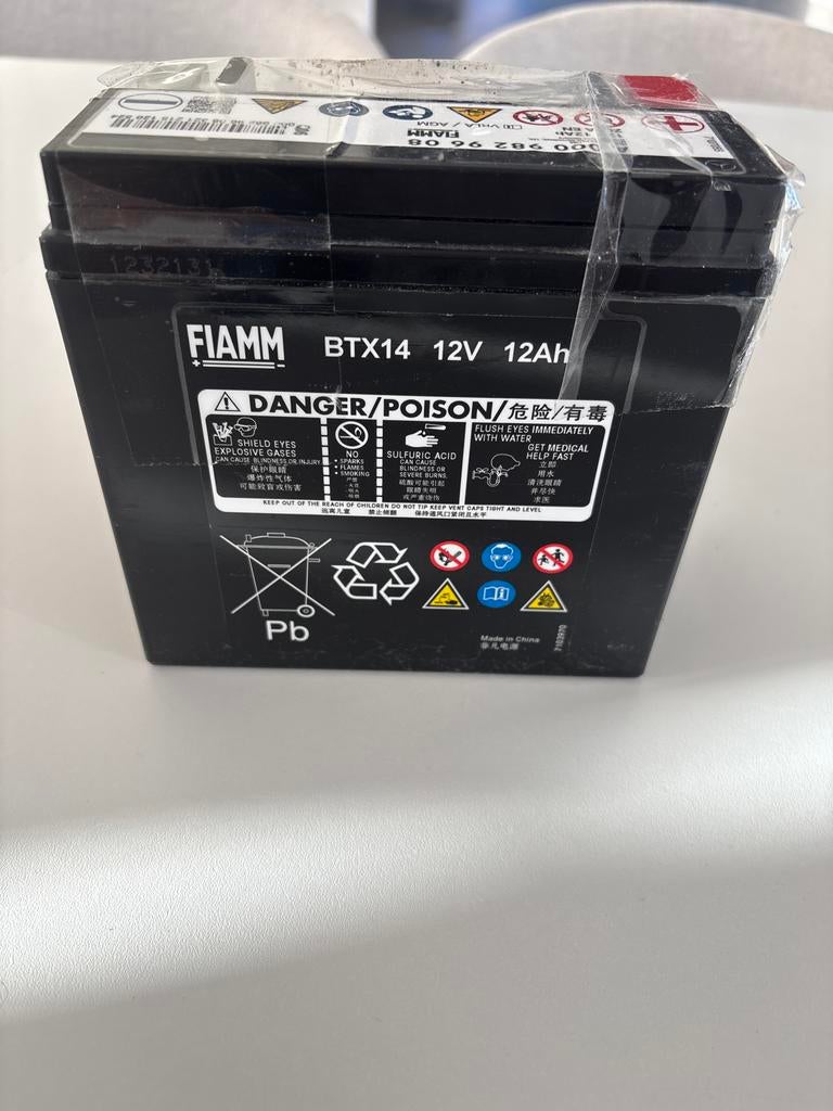 Nieuwe FIAMM BTX14 12V 12Ah accu voor auto/motor, Auto-onderdelen, Accu's en Toebehoren, Ophalen of Verzenden, Nieuw, Universele onderdelen