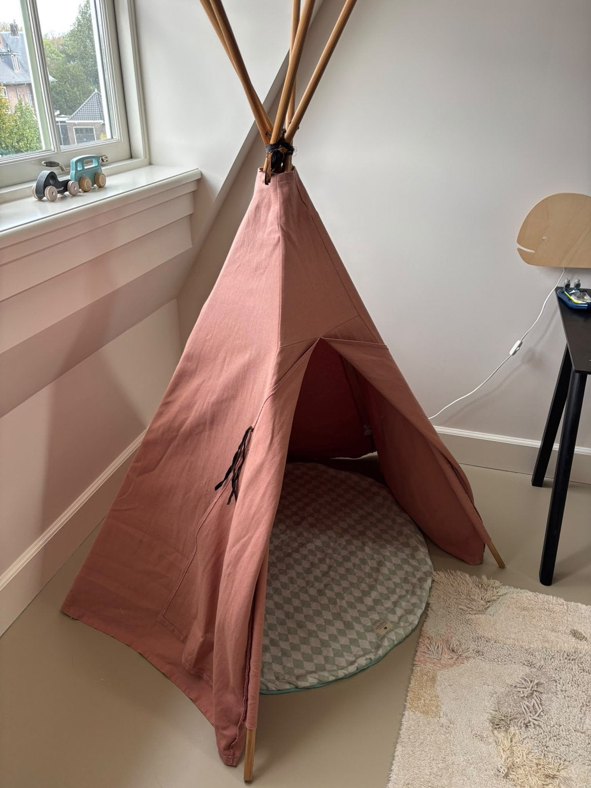 Nobodinoz tipi tent met onderkleed - goede staat, Ophalen, Gebruikt, Overige materialen
