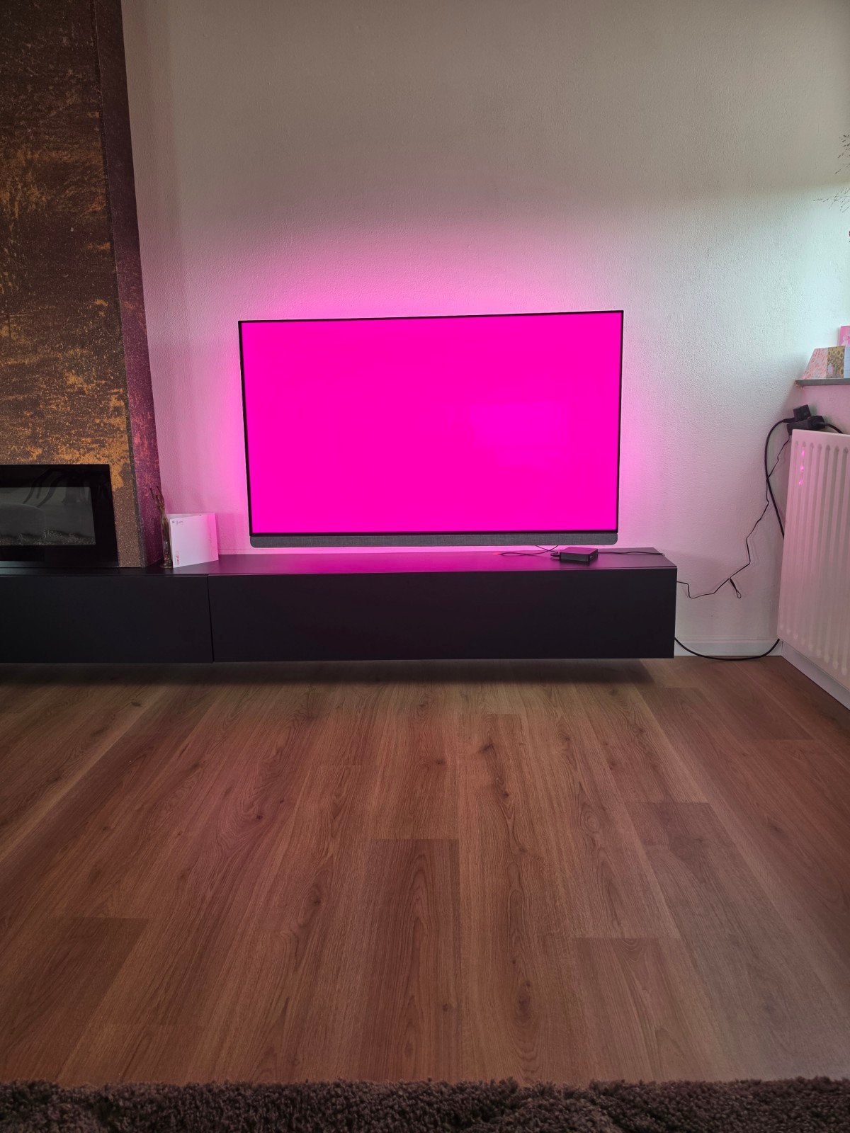 Foto 13 van Zeer mooie  Philips 55OLED+910 4zijdig Ambilight, 2026!