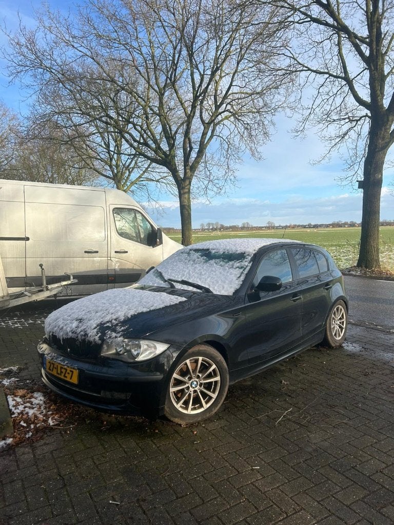 BMW 1-Serie 2.0 D 118 5DR 100KW 2010 Zwart, Auto's, BMW, 1995 cc, 4 cilinders, Zwart, Origineel Nederlands