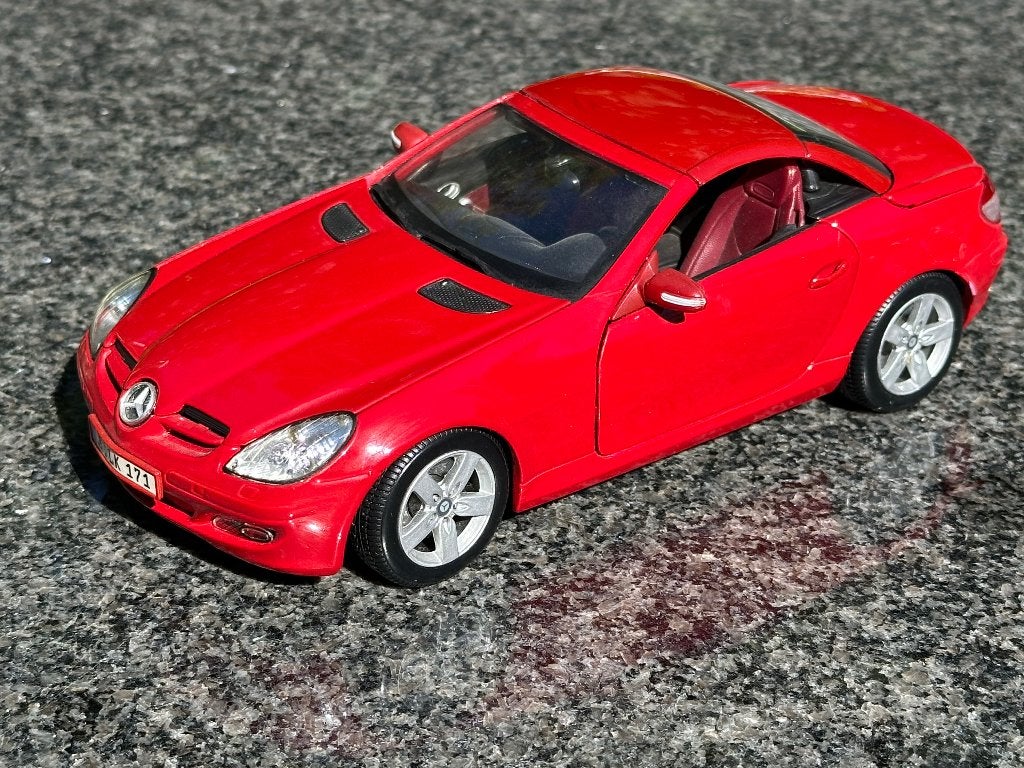 Mercedes SLK, Maisto 1:18, Verzenden, Zo goed als nieuw, Auto, Maisto