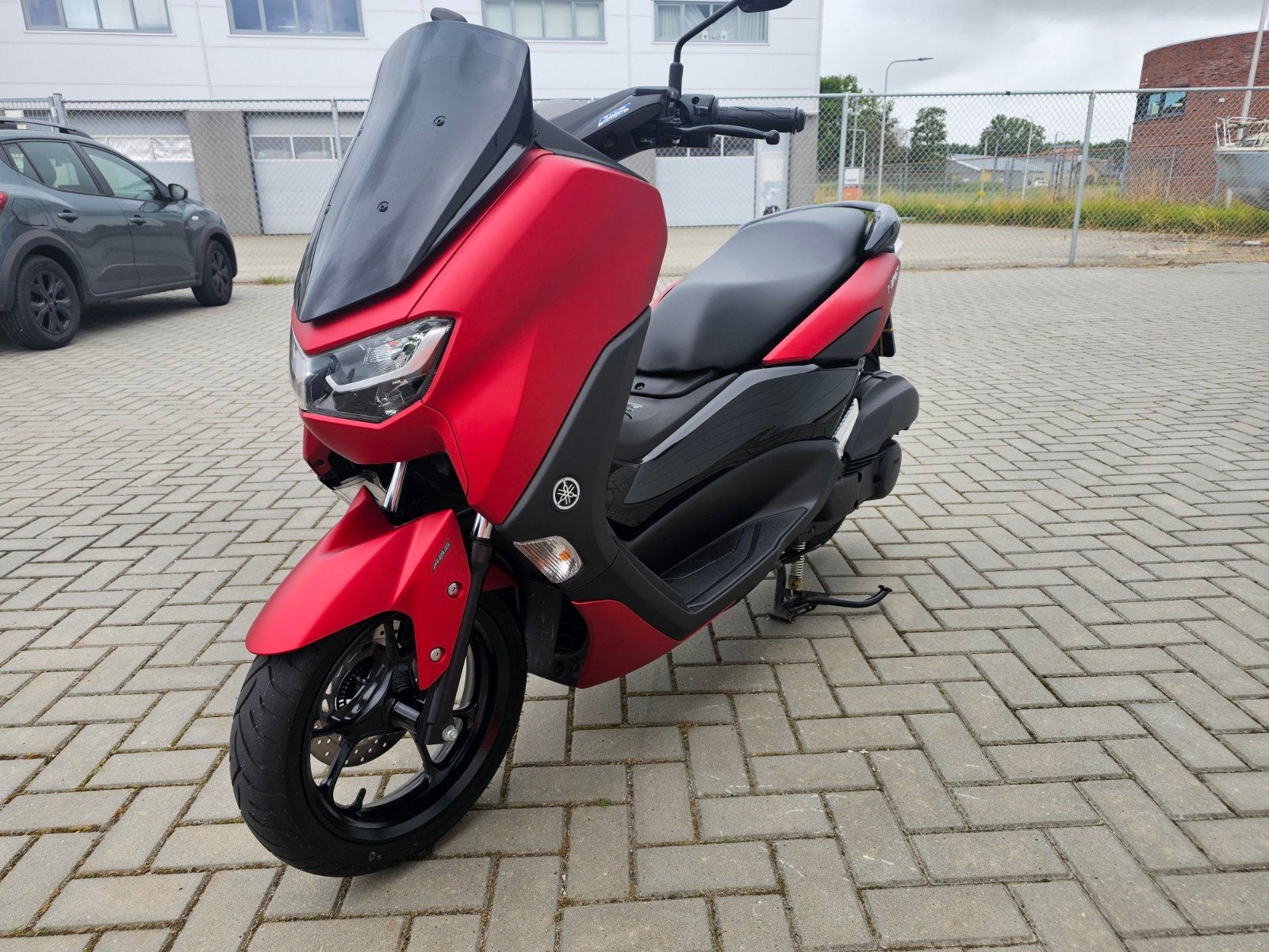 Yamaha NMAX 125 (gpr125) en Yamaha XJ600 diversion, Scooter, Bedrijf, Nb, Yamaha