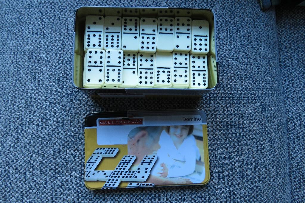 Domino Gallery Play, spel in Blik. 79 stenen, NIET COMPLEET, Ophalen, Gebruikt