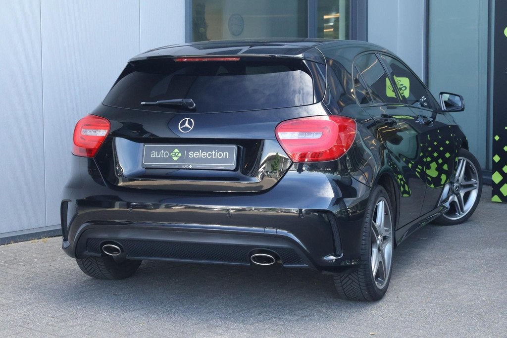 Mercedes-Benz A-klasse 180 Ambition / AMG Line / Cruise Cont, Stof, Gebruikt, 4 cilinders, 19 km/l