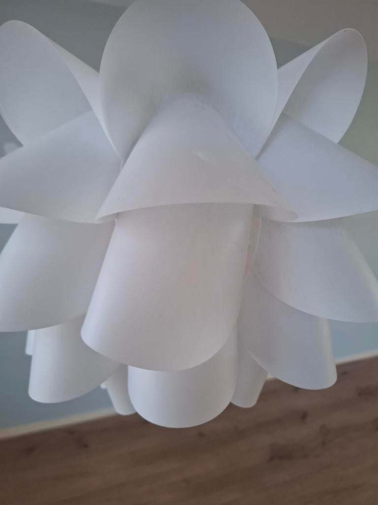 Moderne Witte Hanglamp - Stijlvolle Verlichting, Huis en Inrichting, Kasten | Televisiemeubels, Modern, Scandinavisch, Ophalen of Verzenden
