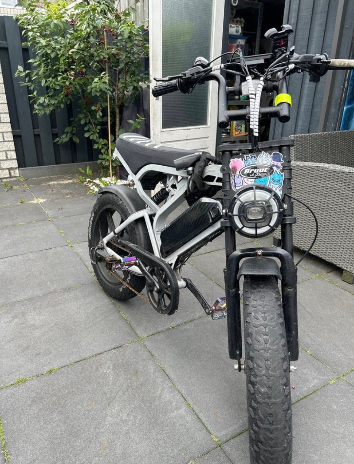 V20 pro nardo grey met gashendel straatlegaal, Ophalen, Zo goed als nieuw, Overige modellen