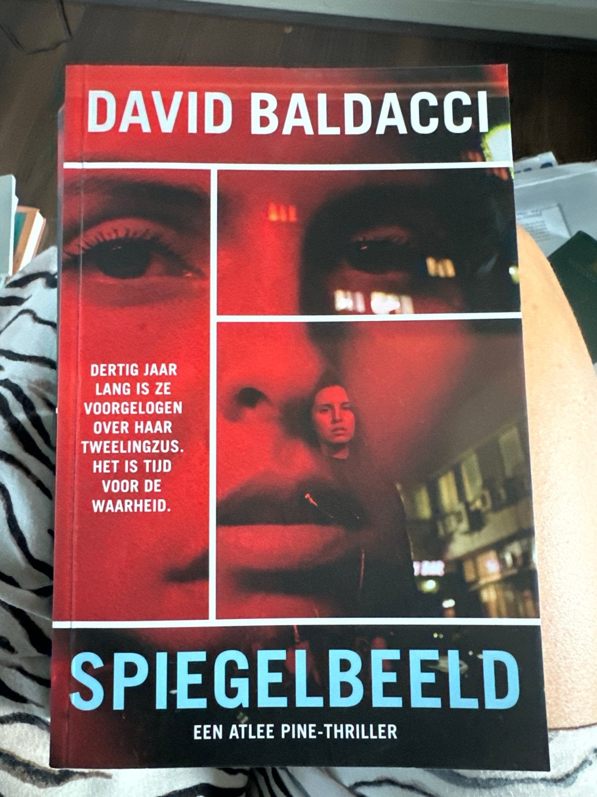 David Baldacci - Spiegelbeeld (Atlee Pine-thriller), Boeken, Ophalen of Verzenden, Zo goed als nieuw, Nederland