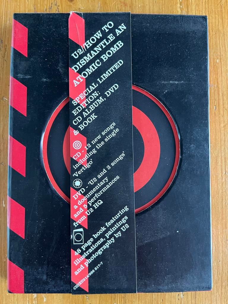 U2 How to Dismantle an Atomic Bomb CD DVD boek, Cd's en Dvd's, Ophalen of Verzenden, Poprock