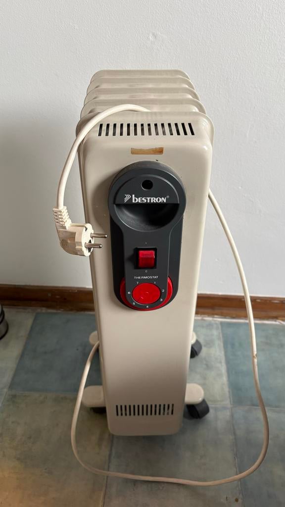 Bestron elektrische olieradiator - Draagbare verwarming, Doe-het-zelf en Verbouw, Verwarming en Radiatoren, Ophalen of Verzenden