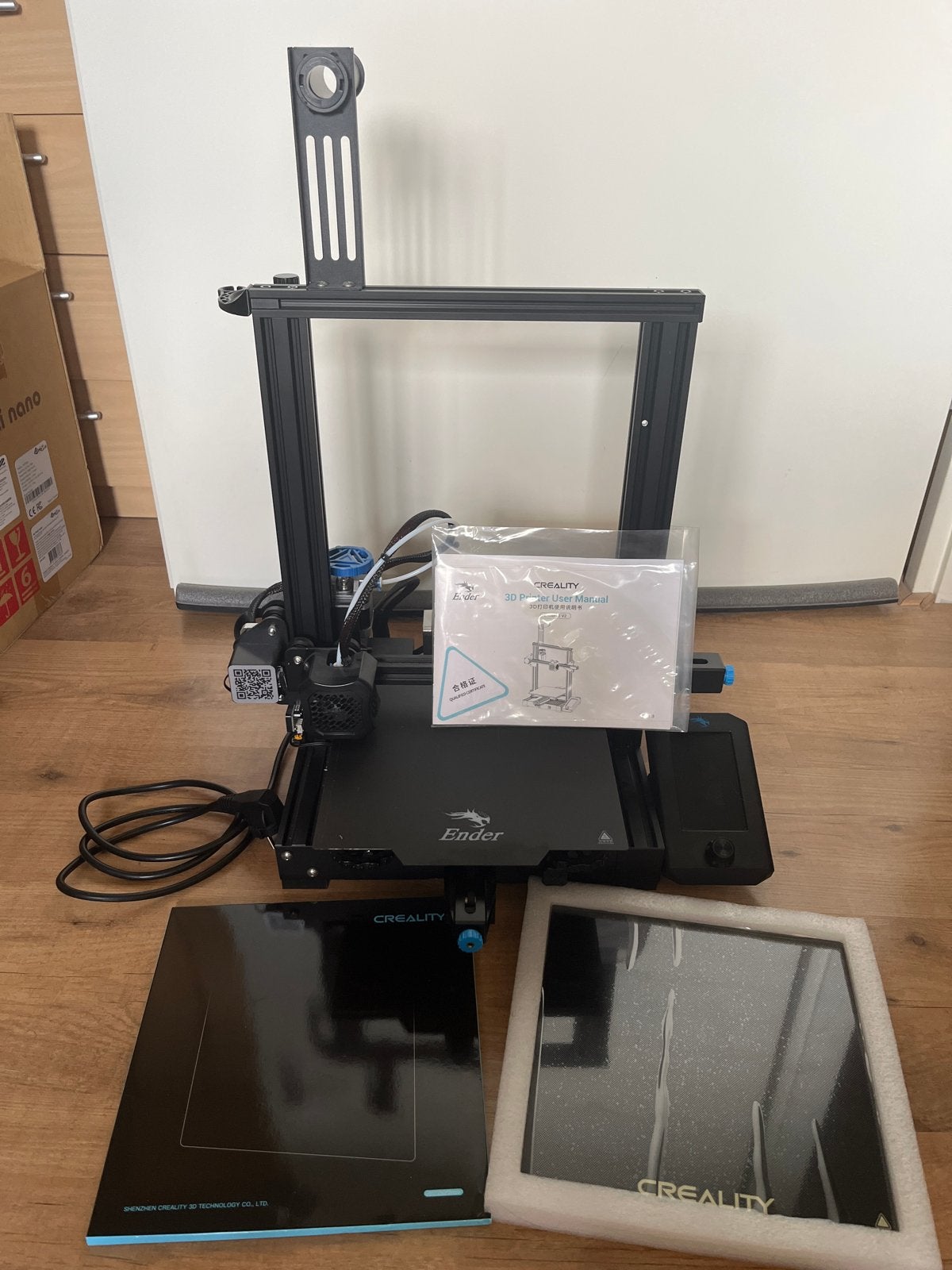 Creality Ender 3 v2 met upgrades en nieuw glazen bed, Computers en Software, 3D Printers, Ophalen, Zo goed als nieuw, Filament
