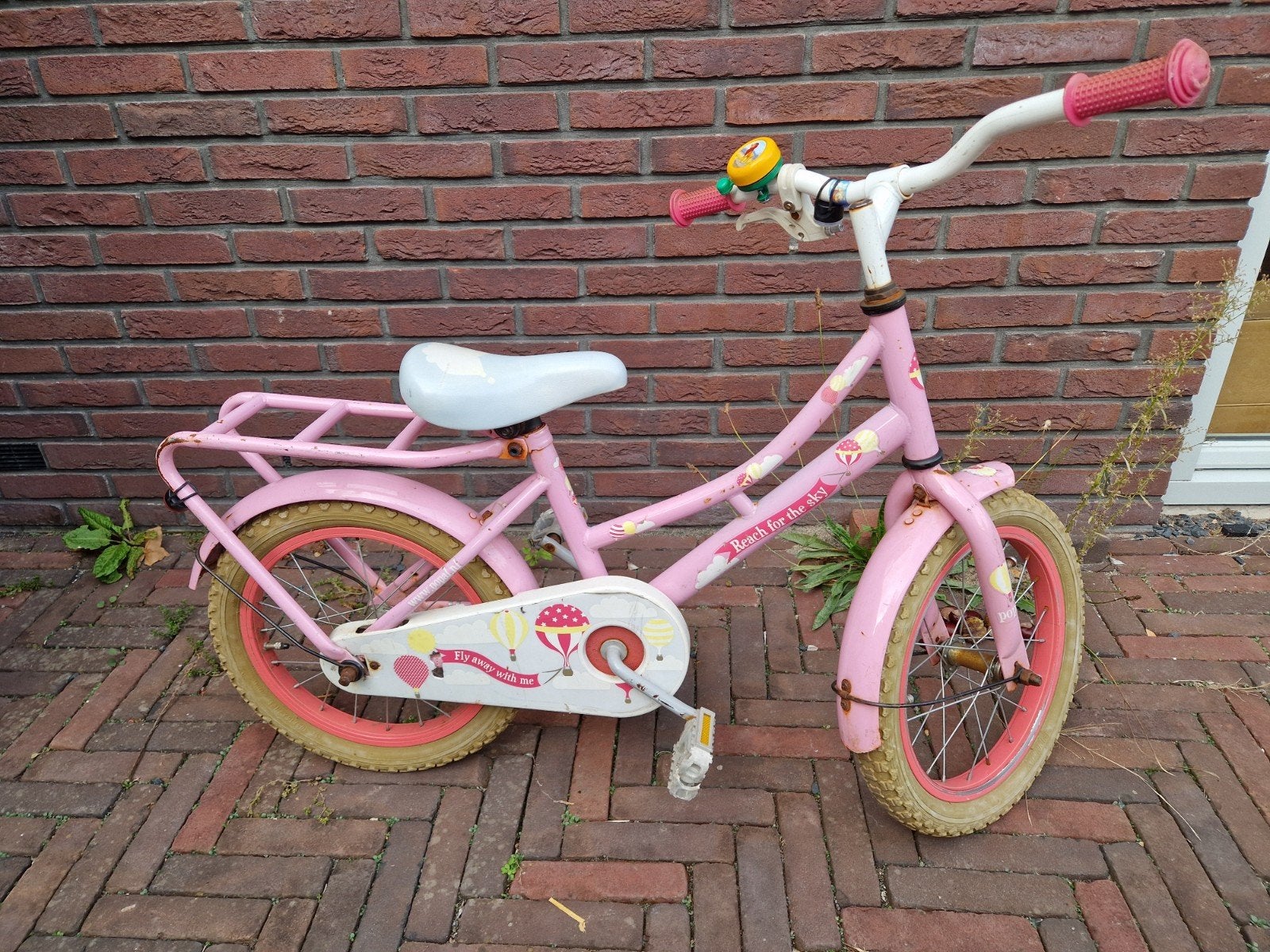 Roze kinderfiets 16 inch met bagagedrager, Ophalen, Gebruikt, Velgrem, 16 tot 20 inch