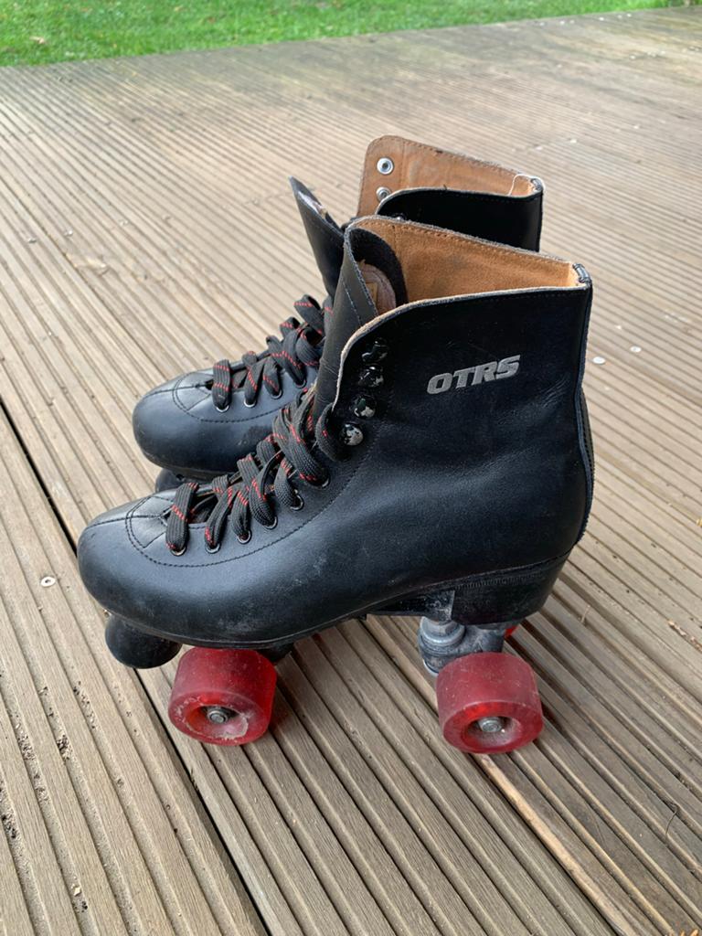 Zwarte OTRS rolschaatsen - Maat 40, Ophalen, Zo goed als nieuw