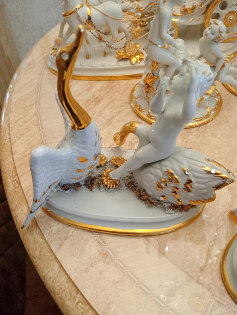 Capodimonte set engelen met zwaan, Verzamelen, Ophalen, Figuurtje