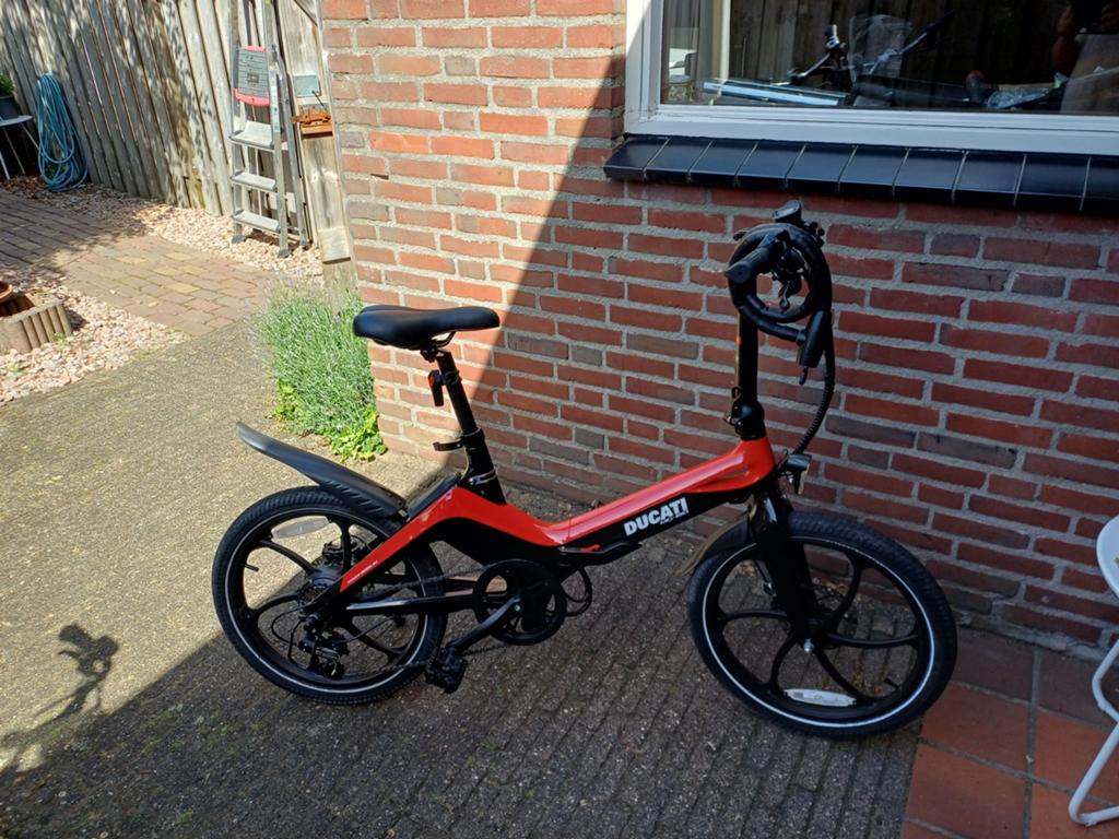 Ducati vouwfiets, Overige merken, Ophalen of Verzenden, Zo goed als nieuw, Minder dan 47 cm