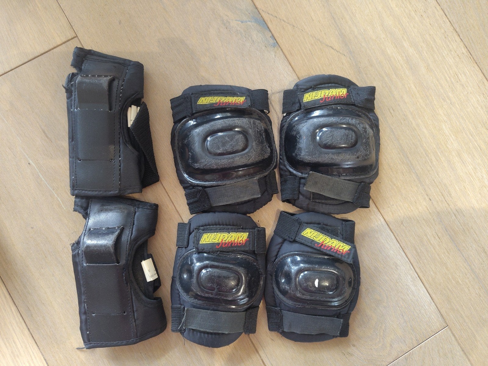 Beschermset voor skaten maat S, Sport en Fitness, Skateboarden, Ophalen, Gebruikt, Bescherming