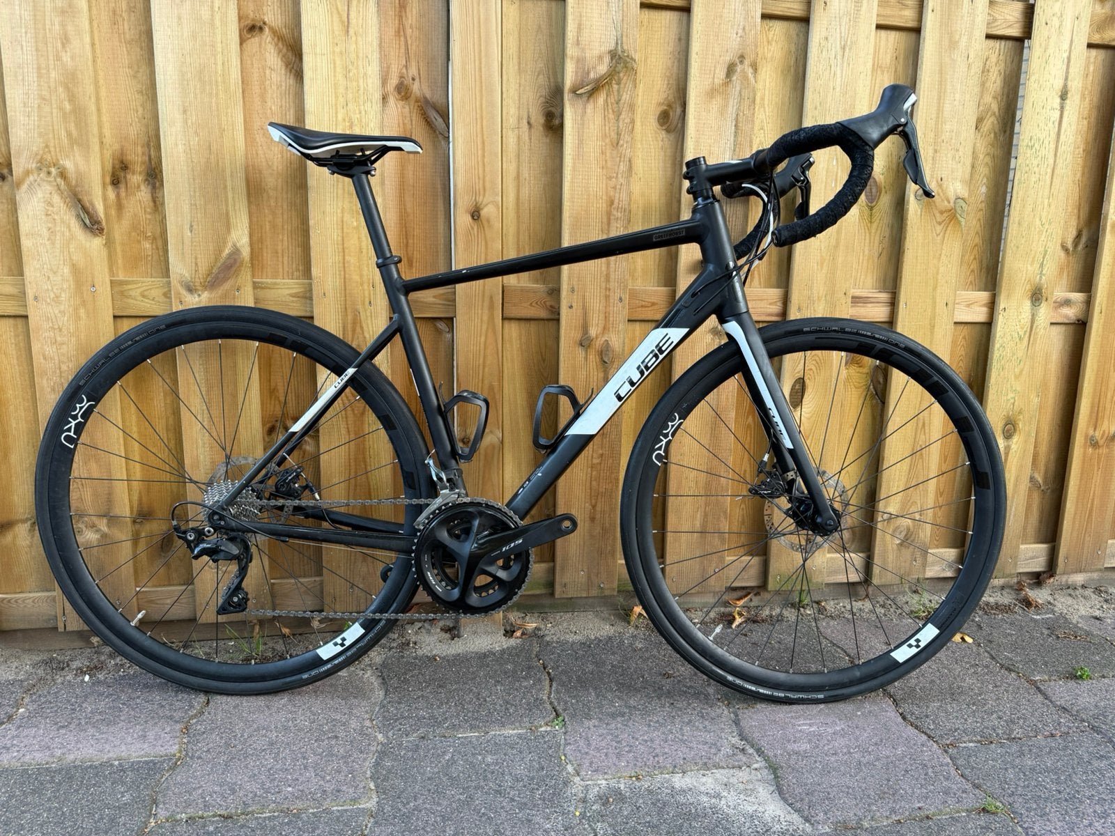 Cube Attain Race 2020 – Black/White – Shimano 105 – maat M, Fietsen en Brommers, Fietsen | Racefietsen, Aluminium, Zo goed als nieuw