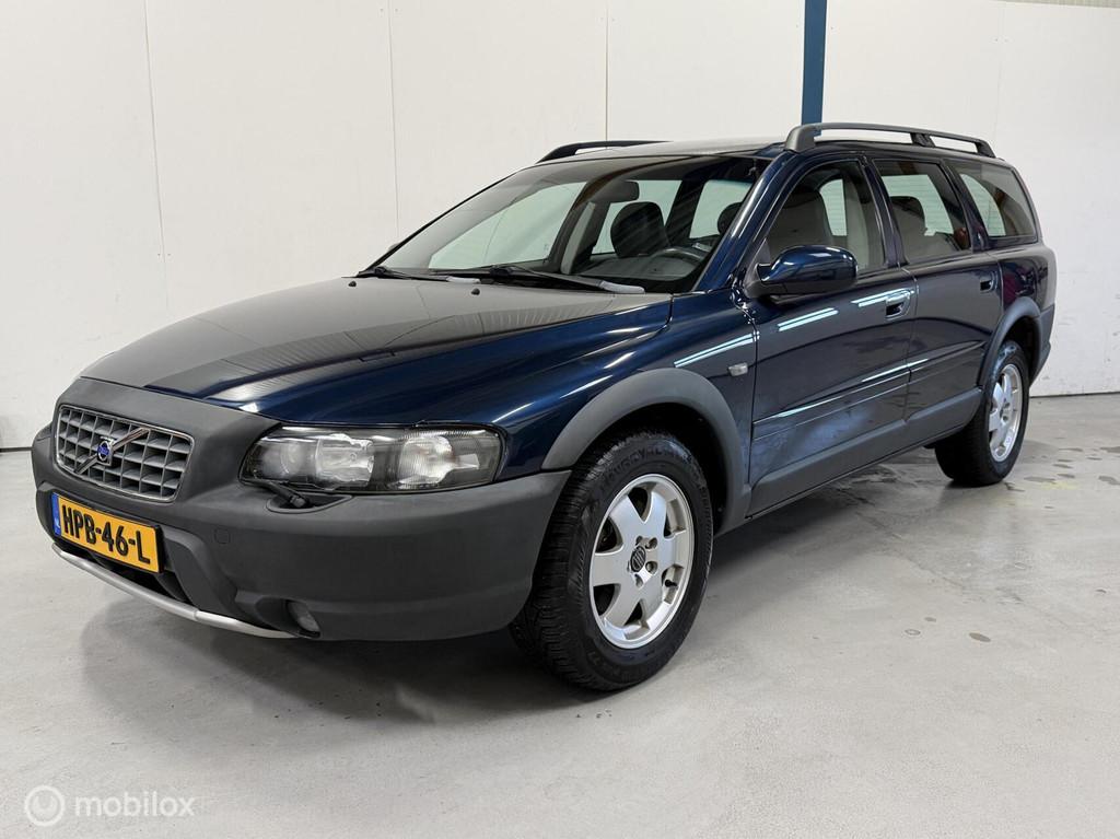 Volvo XC70 2.5 T Comfort Line AUTOMAAT / RIJKLAAR, Gebruikt, Blauw, XC70, 2521 cc