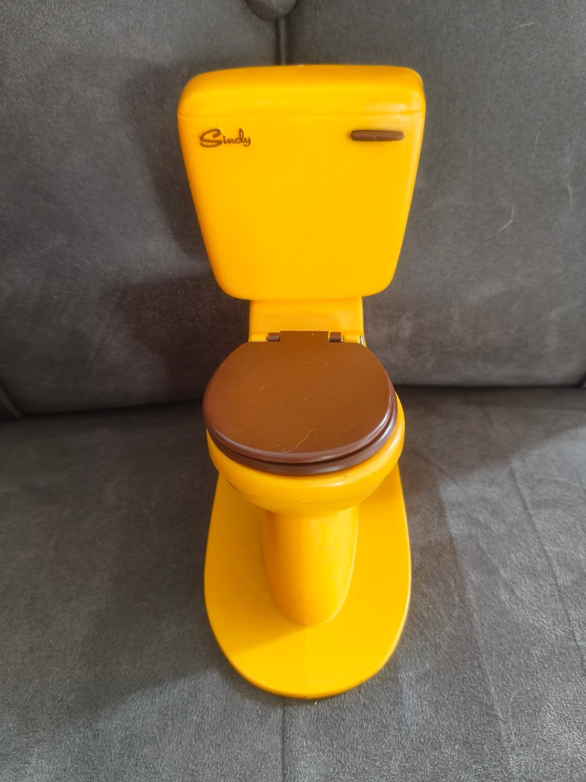 Vintage Sindy poppenhuis toilet jaren '70 - Geel/Bruin, Ophalen of Verzenden, Gebruikt, Sanitair