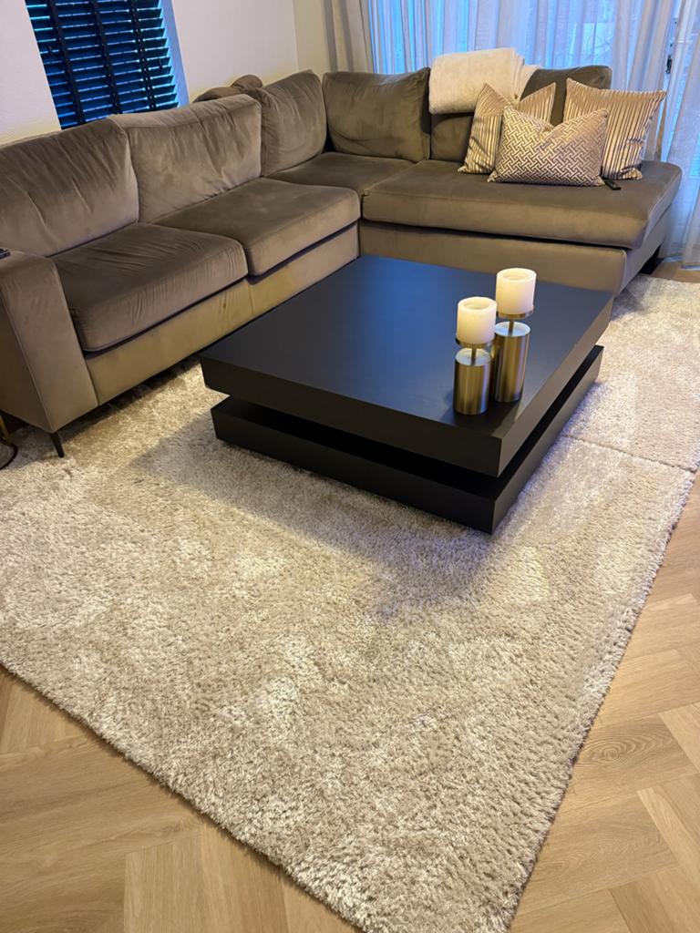 Zacht crèmekleurig vloerkleed, hoogpolig, Ophalen, 150 tot 200 cm, 200 cm of meer, Zo goed als nieuw