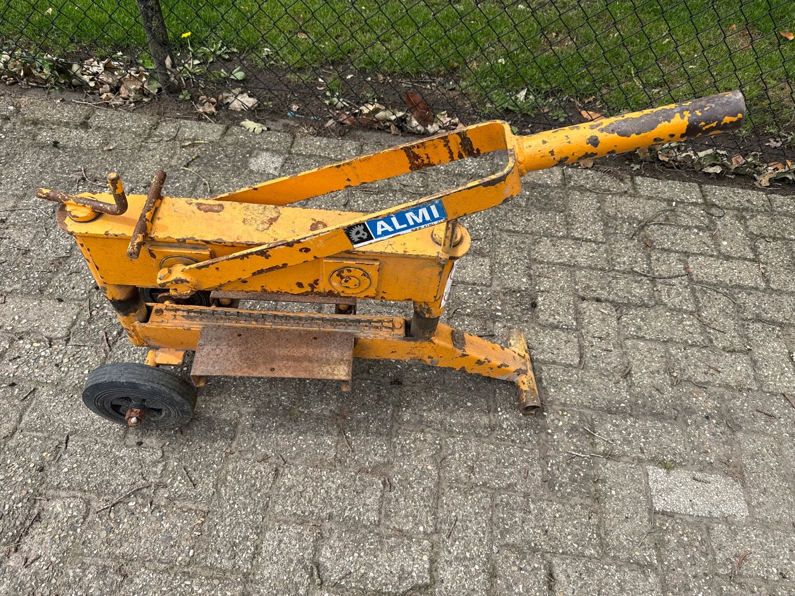 Almi Lamellen Steenknipper - Gebruikt, Ophalen, Gebruikt