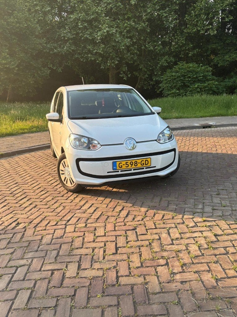 Foto 2 van Volkswagen up! 1.0 44kw (koude airco/nw beurt)