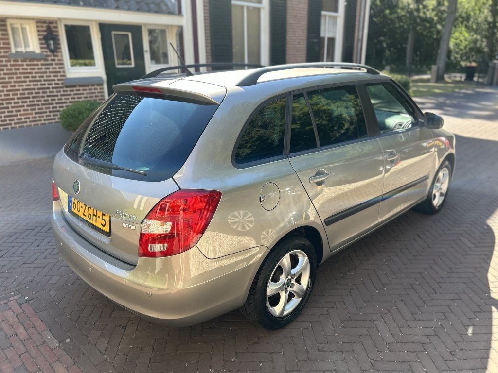 Skoda Fabia Combi 1.2 TSI Tour Airco, Cruise, LMV, PDC, Auto's, Euro 5, 4 cilinders, Beige, Origineel Nederlands