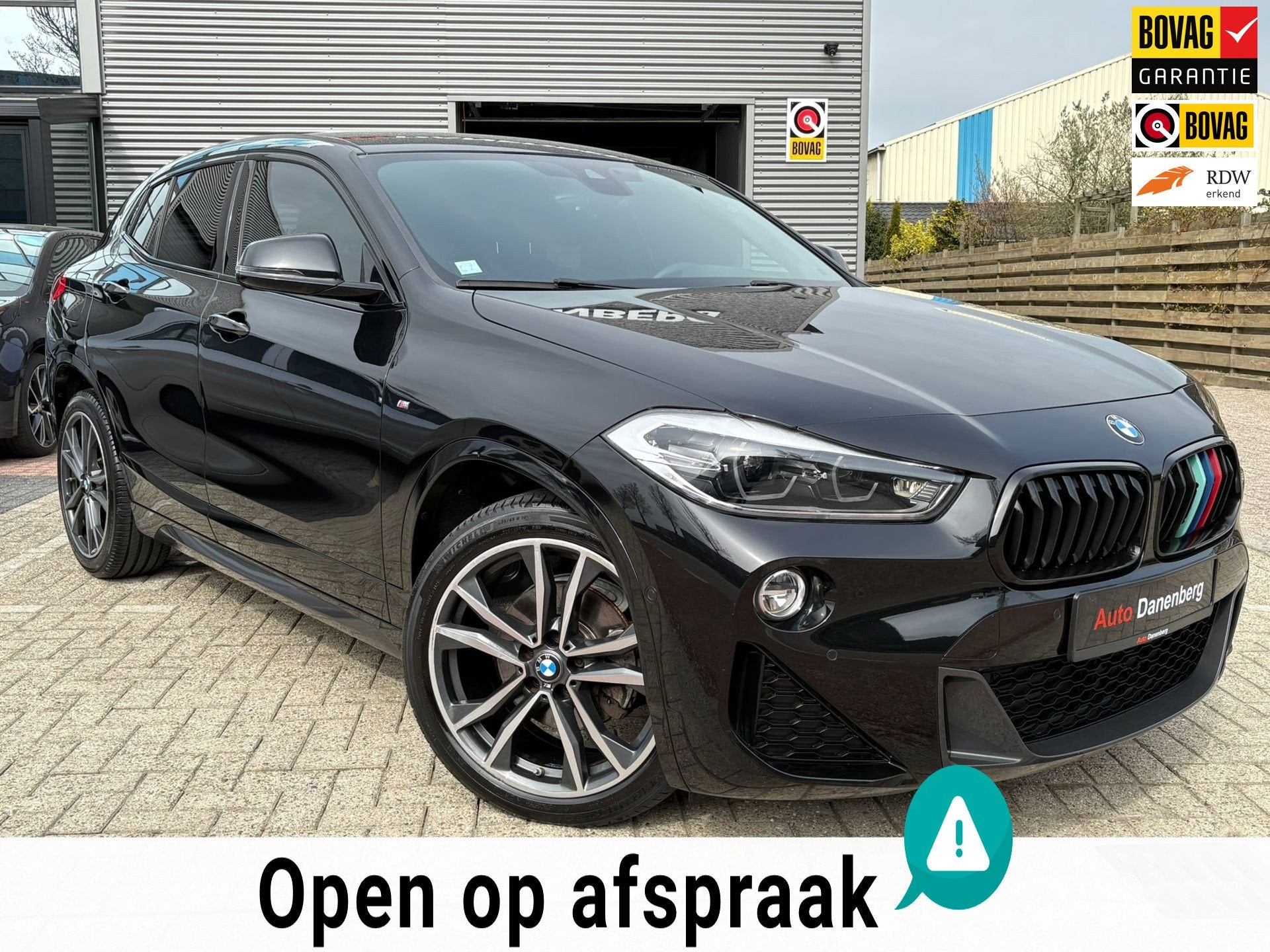 BMW X2 SDrive18i M-SPORT Edition BOM-VOL, Auto's, Automaat, Dealer onderhouden, Zwart, Automatische klimaatregeling