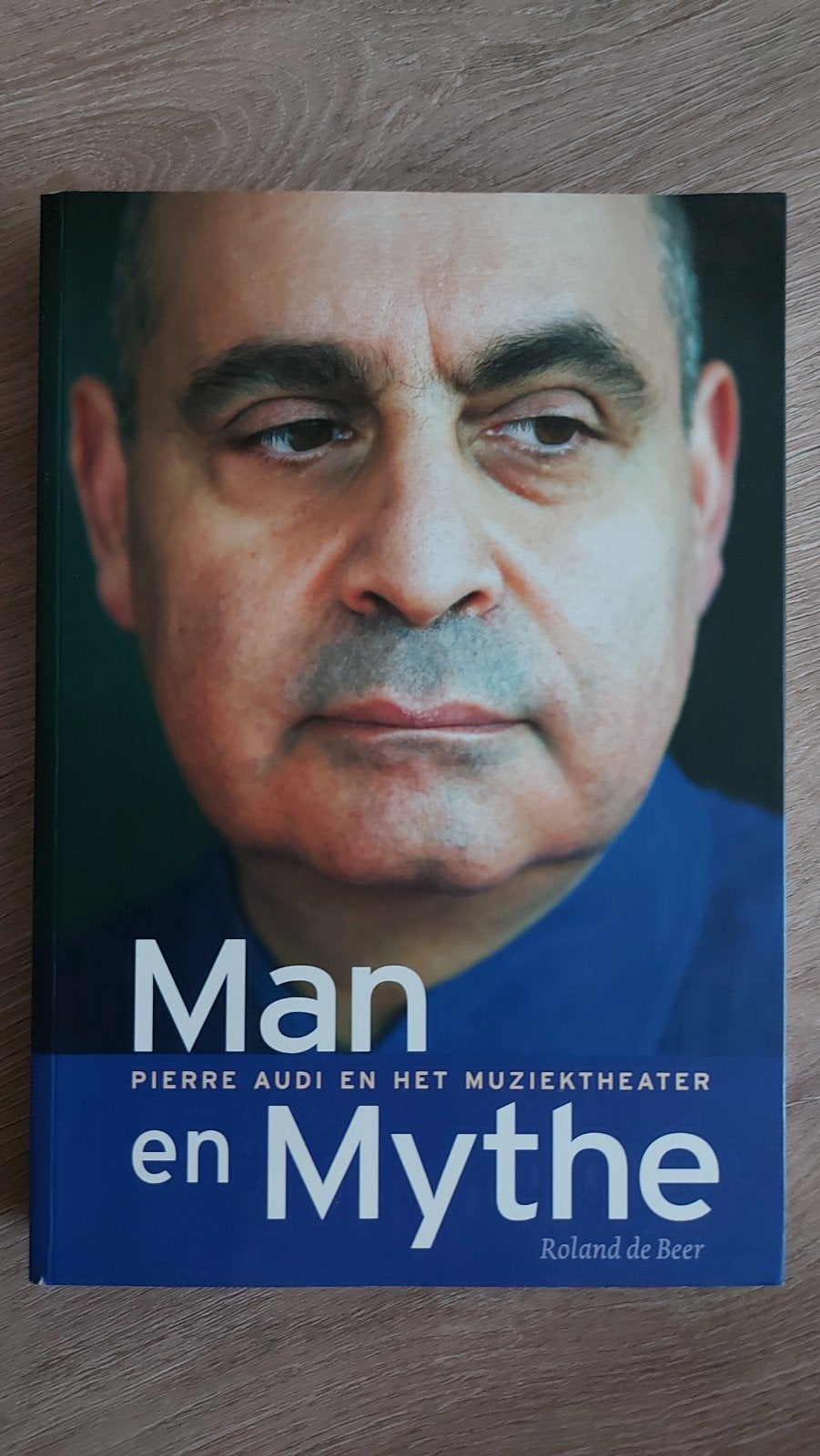 BB 1: Roland de Beer - Man en Mythe, Boeken, Ophalen of Verzenden, Zo goed als nieuw, Roland de Beer
