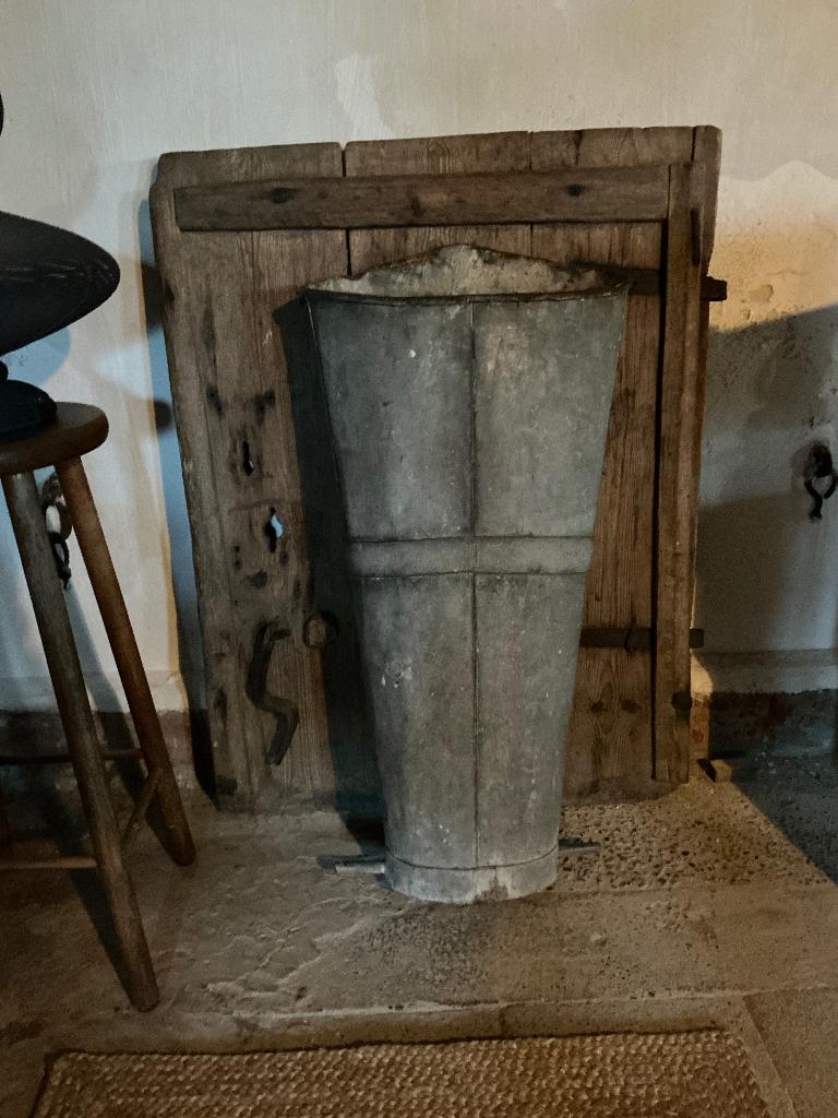 Originele metalen duivenmand, Ophalen