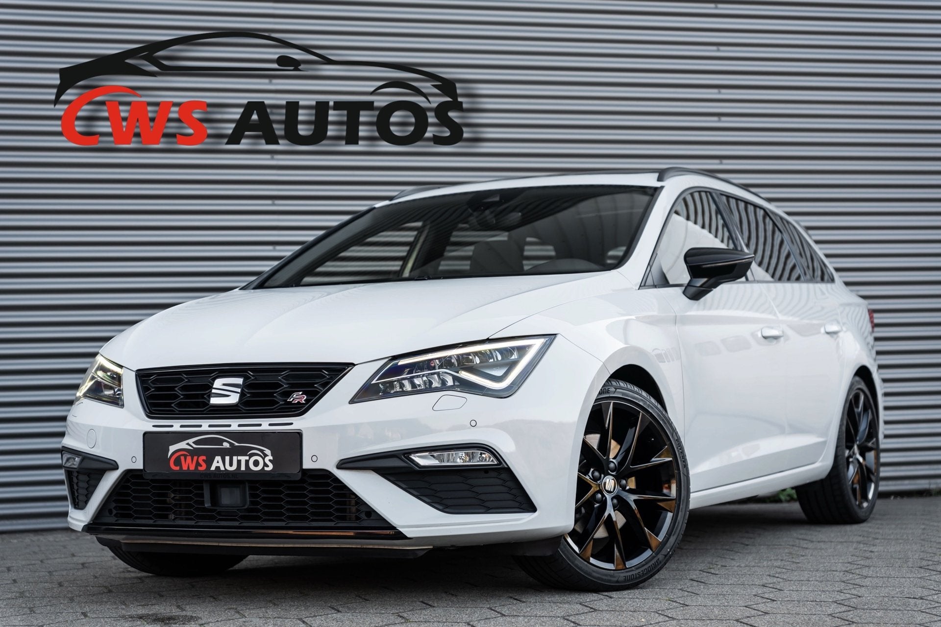 SEAT Leon ST 1.5 TSI FR Ultimate Edition Black VIRTUAL*ACC*D, Dealer onderhouden, Zwart, 4 cilinders, Leon